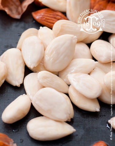 Almonds - blanched almonds - Amandes Blanchies - entières - fruits secs - recette facile - remede