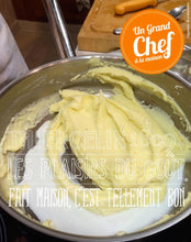 CAPPUCCINO DE POMME DE TERRE À LA TRUFFE NOIRE, œuf poché et vinaigrette porto/échalote