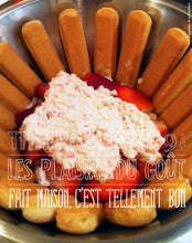 Charlotte aux fraises et sa crème vanille Bourbon fait maison c'est tellement bon