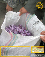Les sacs de jute sont couramment utilisées pour la collecte et le transport des fleurs. Imaginez que dans ce sac plein de fleurs vous n'avez même pas de quoi faire 1 kilo de safran sec ! Incroyable non?! Thiercelin