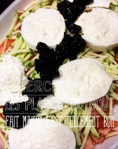 SALADE DE TOMATE, mozzarella et ail noir