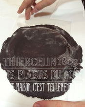 GÂTEAU AU CHOCOLAT FAÇON TARTE, crémeux chocolat tonka, crème de noisettes et chantilly chocolat au lait