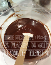 GÂTEAU AU CHOCOLAT FAÇON TARTE, crémeux chocolat tonka, crème de noisettes et chantilly chocolat au lait