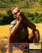 Chuuuuuuuut, faut pas le dire, mais ce fermier se fait un plaisir "illicite"… Après l'effort, le réconfort? Thiercelin