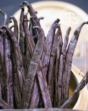 Vanille de Tahiti, gousses noires non fendues